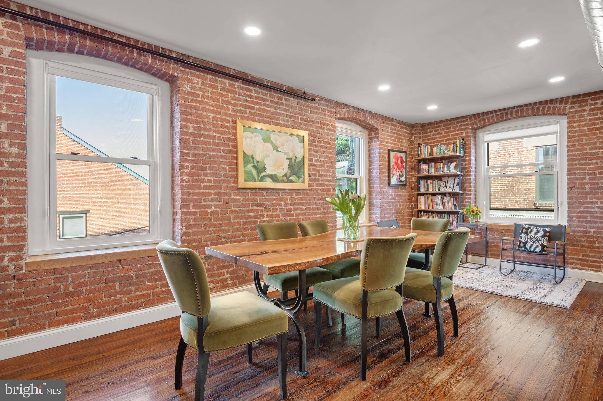 228 E Grant St #2b