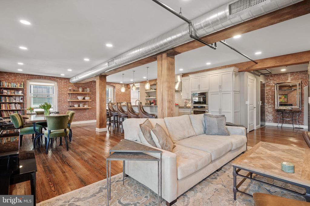 228 E Grant St #2b