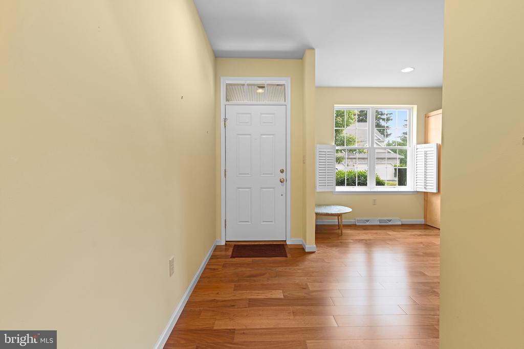 1816 WINDSONG LANE