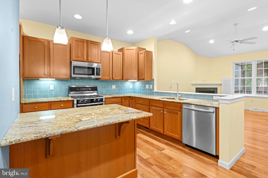 1816 WINDSONG LANE