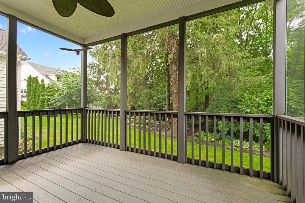 1816 WINDSONG LANE
