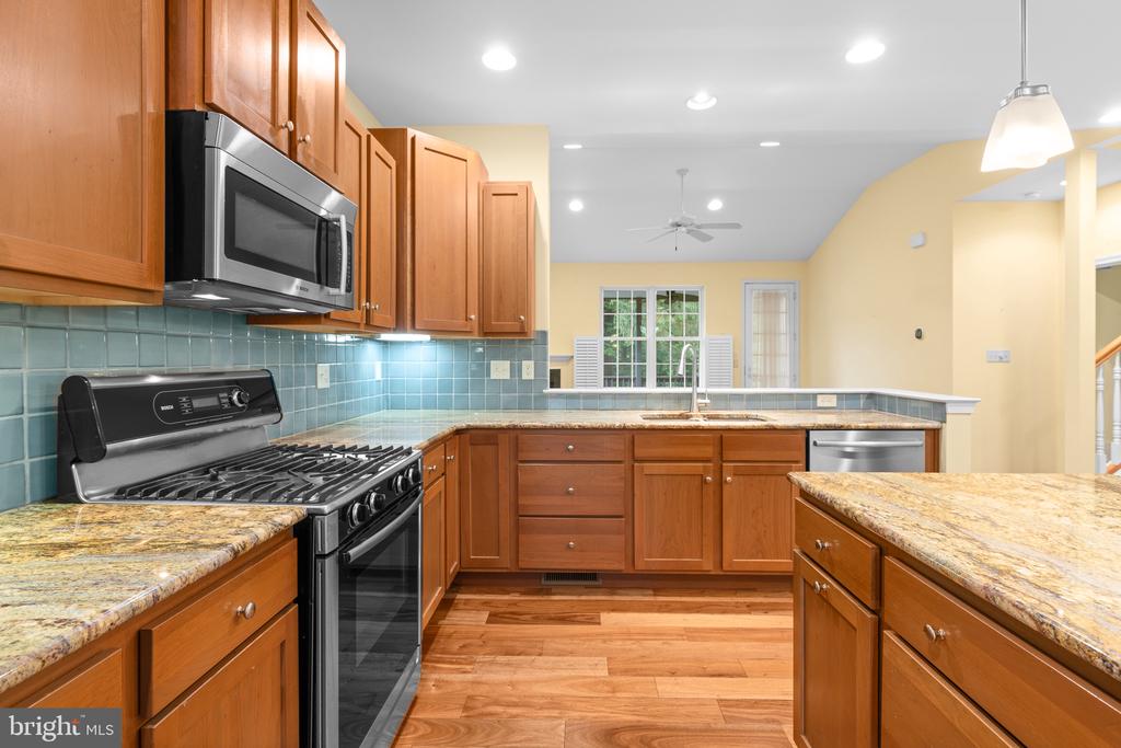 1816 WINDSONG LANE