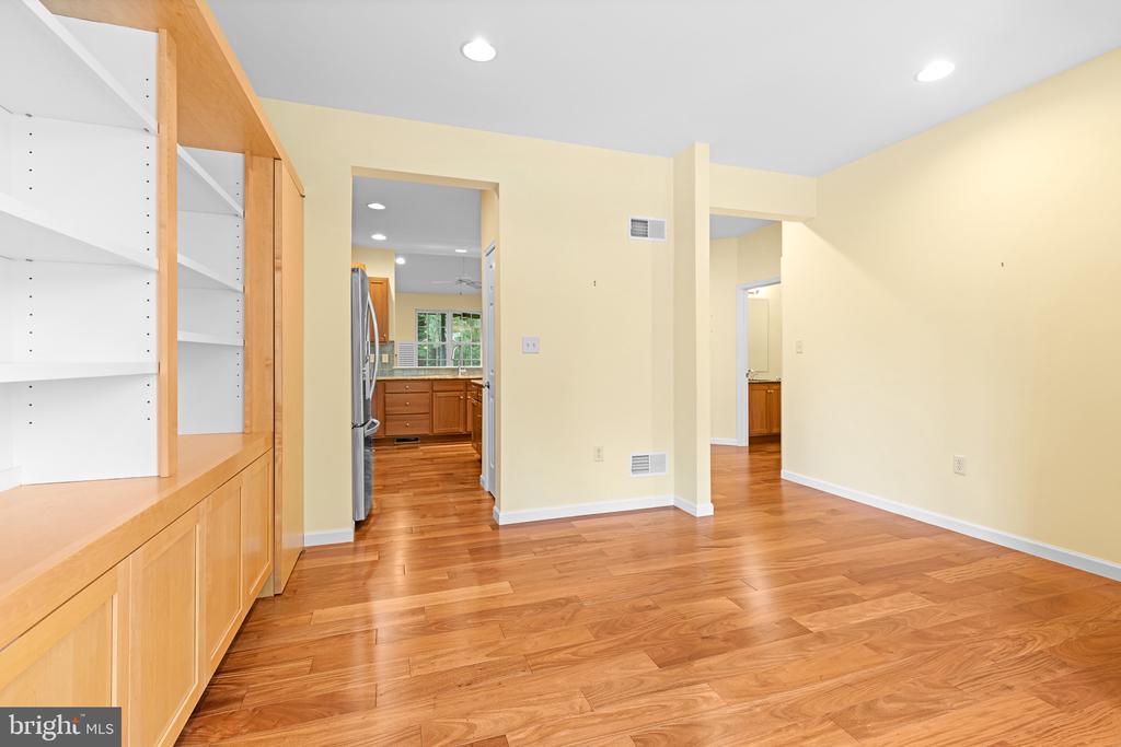 1816 WINDSONG LANE