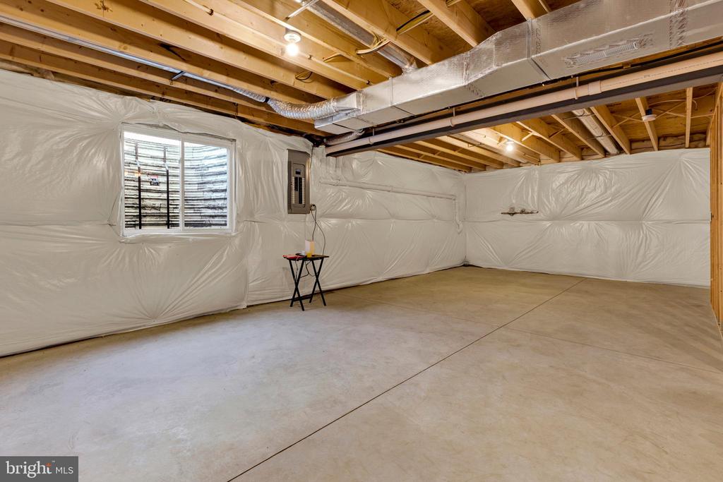 413 DARLINGTON COURT