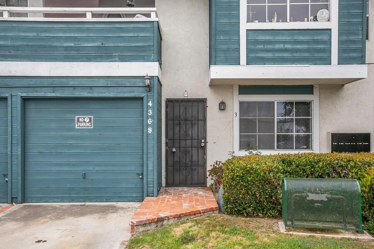 4368 42nd St Unit: 3