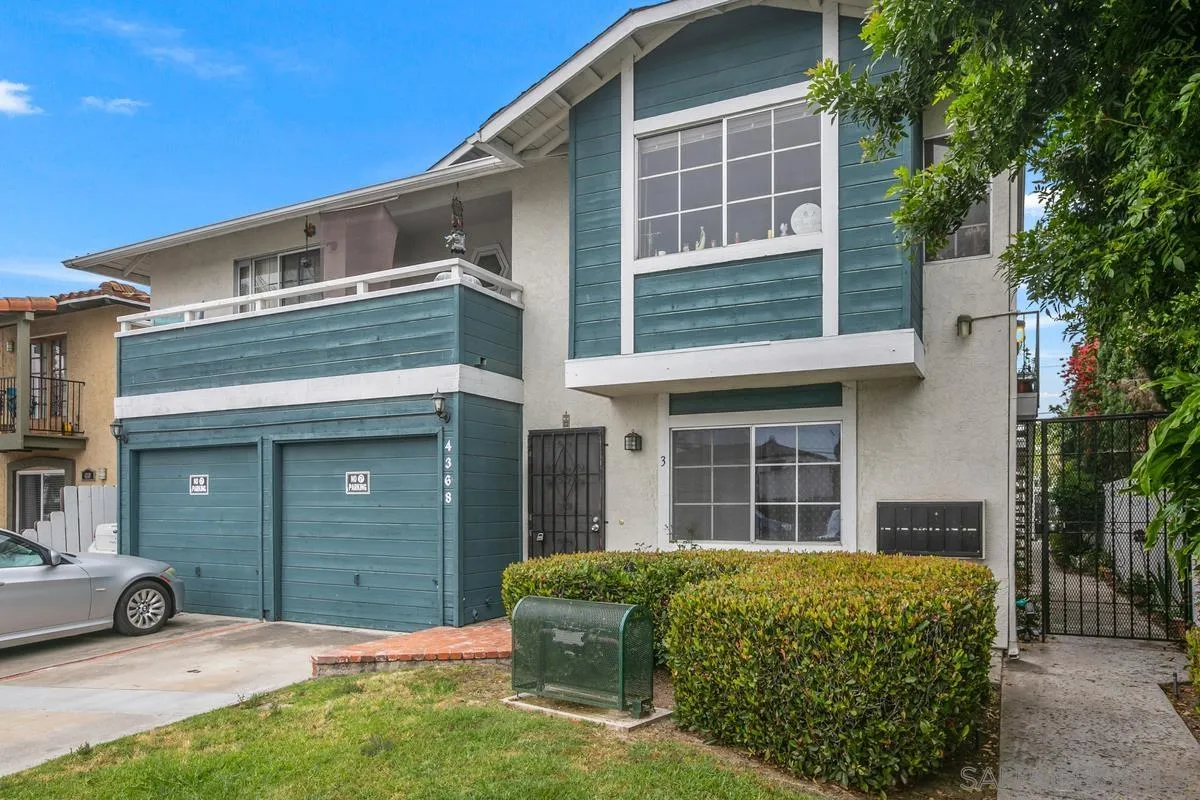 4368 42nd St Unit: 3