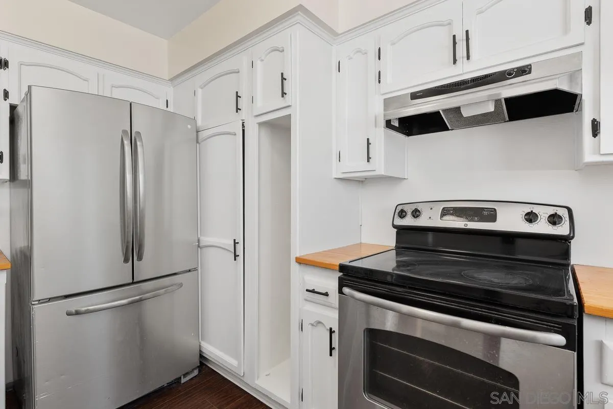 4800 Williamsburg Ln Unit: 223