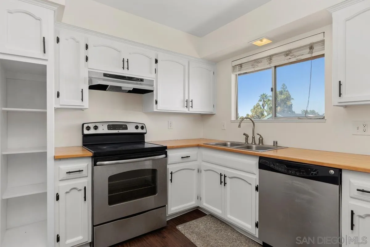 4800 Williamsburg Ln Unit: 223
