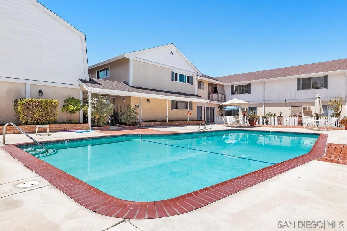 4800 Williamsburg Ln Unit: 223