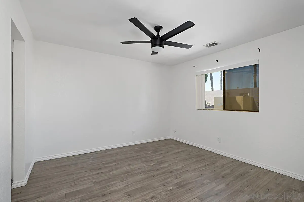 1257 E Grand Ave Unit: F