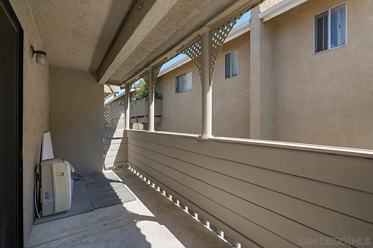 1257 E Grand Ave Unit: F