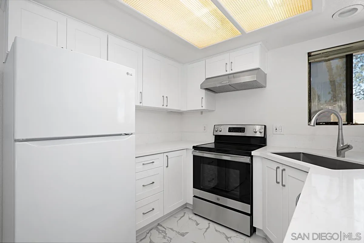 1257 E Grand Ave Unit: F