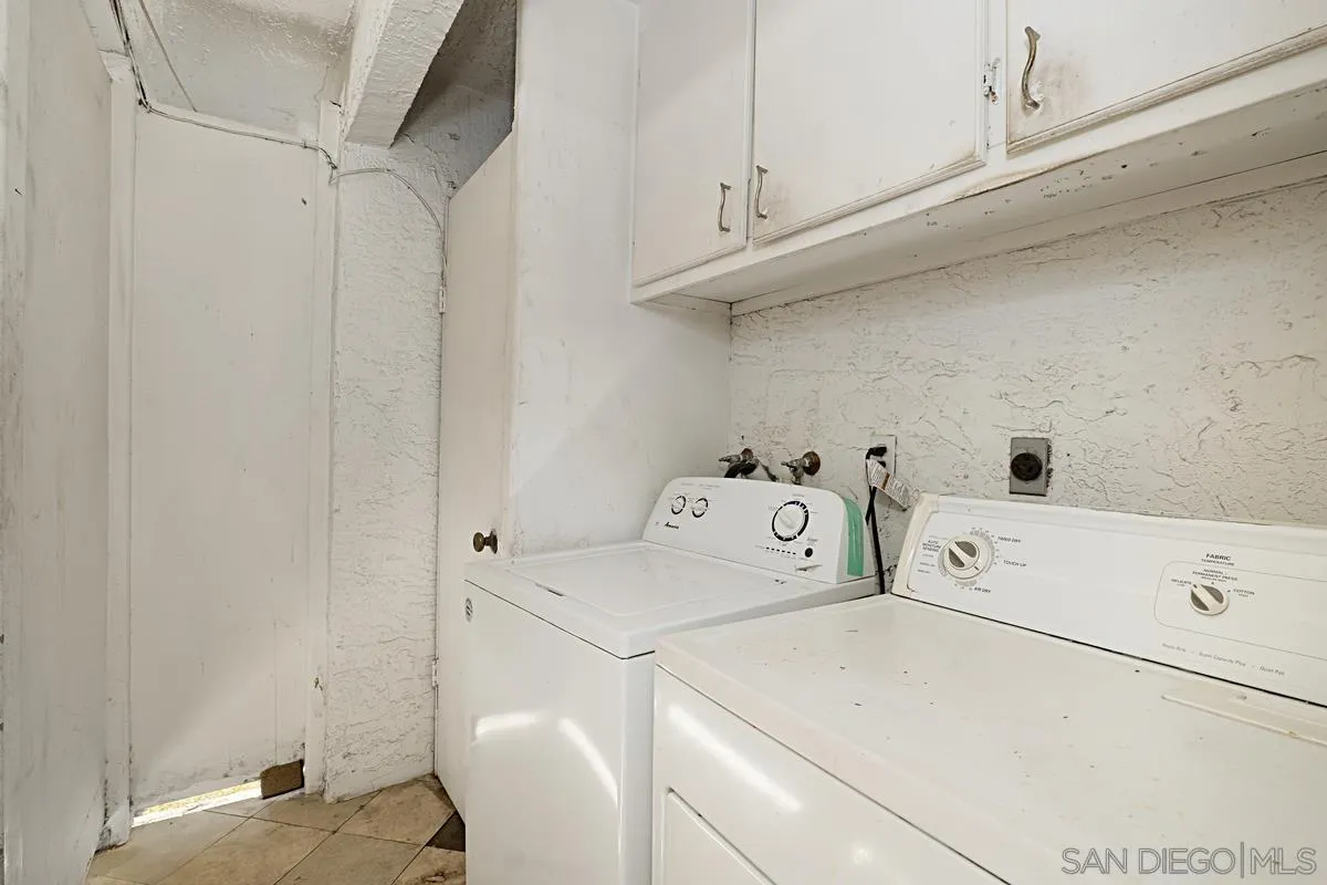 1257 E Grand Ave Unit: F