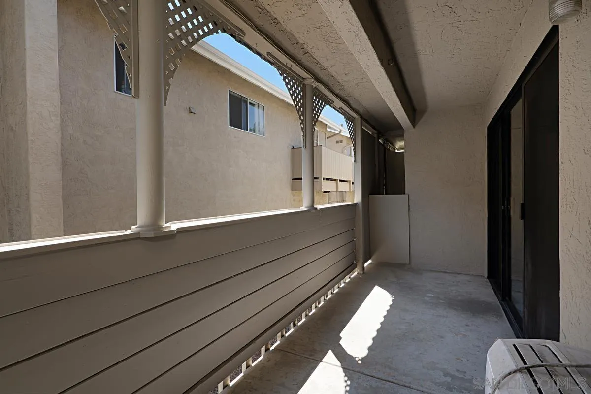 1257 E Grand Ave Unit: F