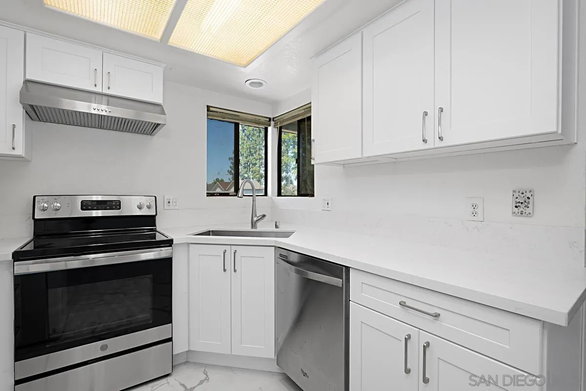 1257 E Grand Ave Unit: F