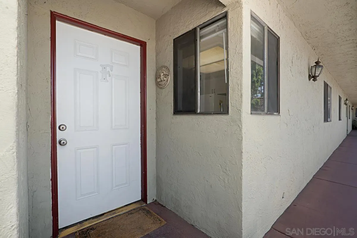1257 E Grand Ave Unit: F