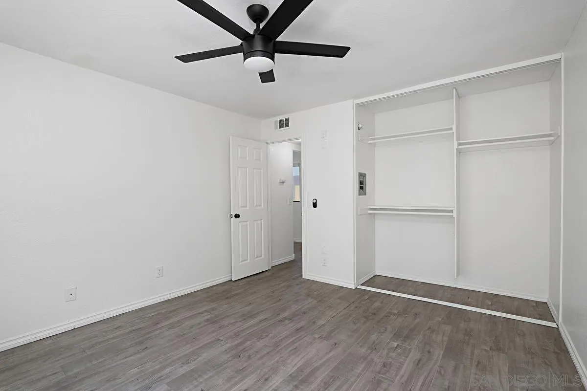 1257 E Grand Ave Unit: F