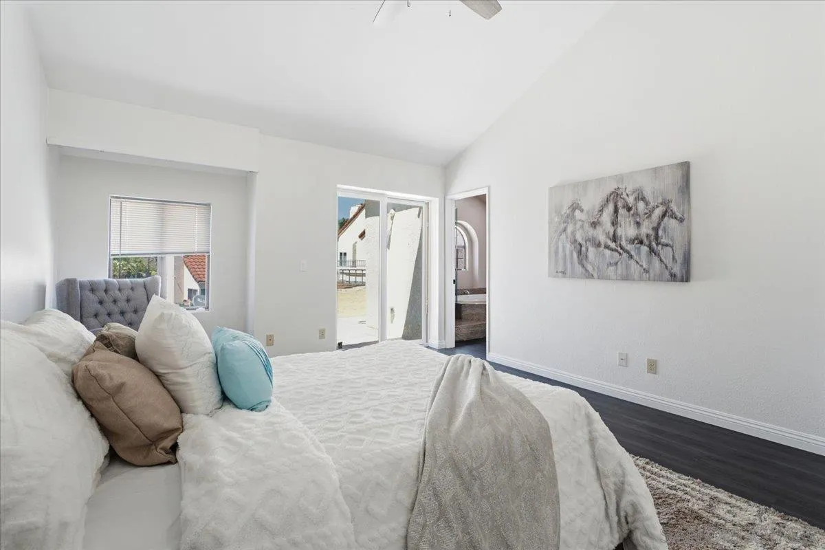 2174 Villa Sonoma