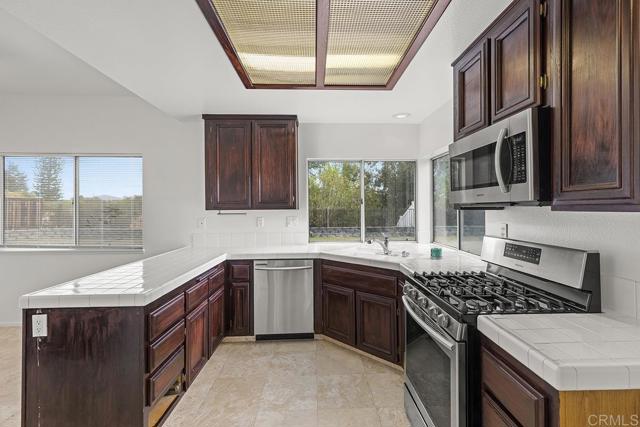 39570 Glenwood Court