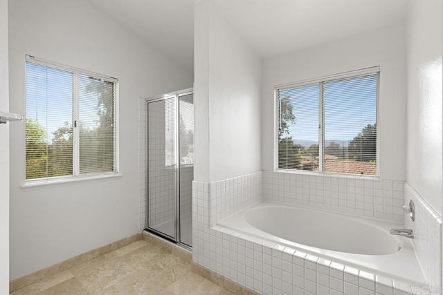 39570 Glenwood Court