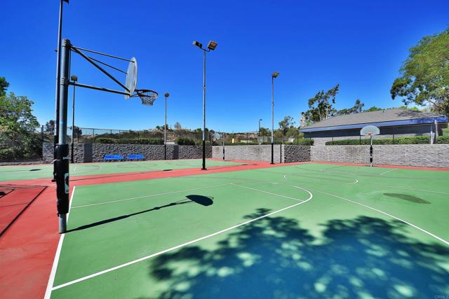 1459 Manzana Way