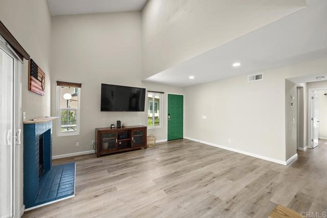 1459 Manzana Way