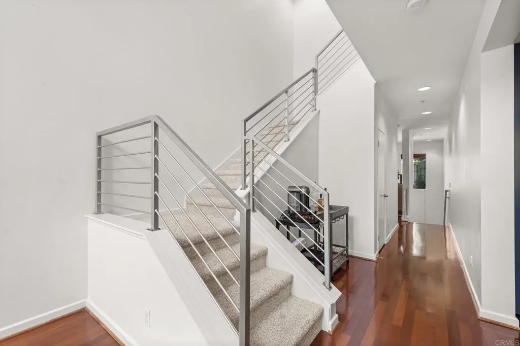252 E Jeanette Lane