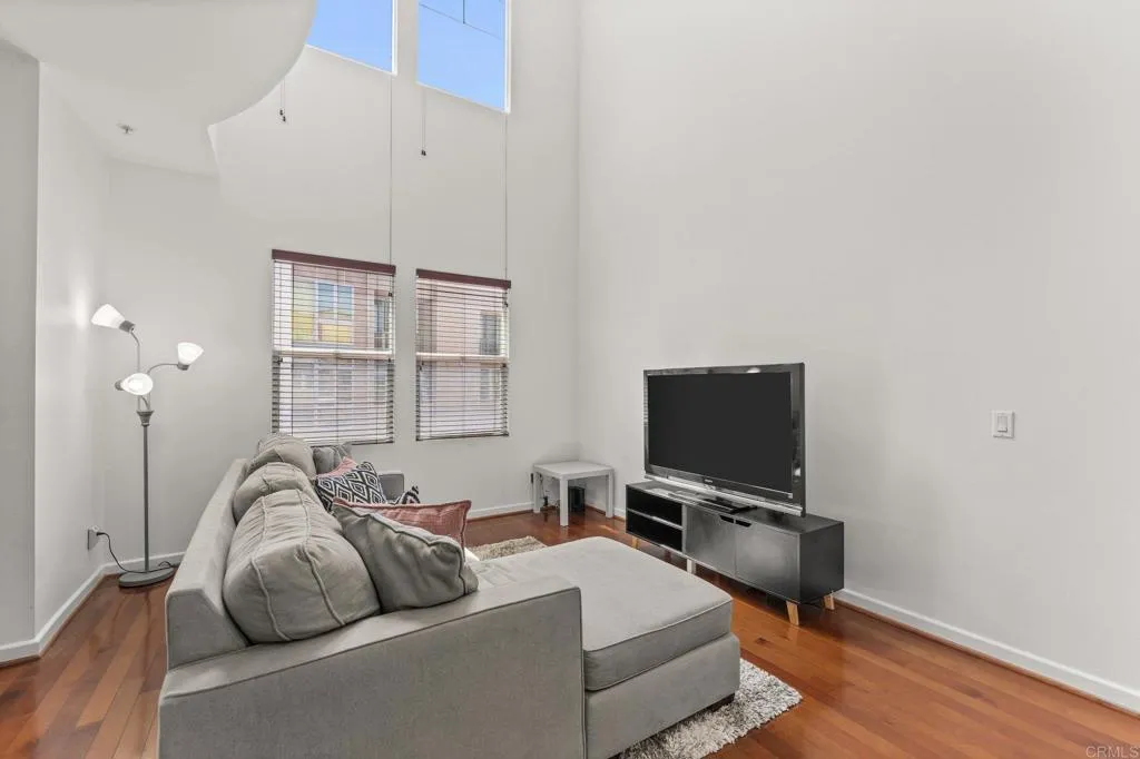 252 E Jeanette Lane
