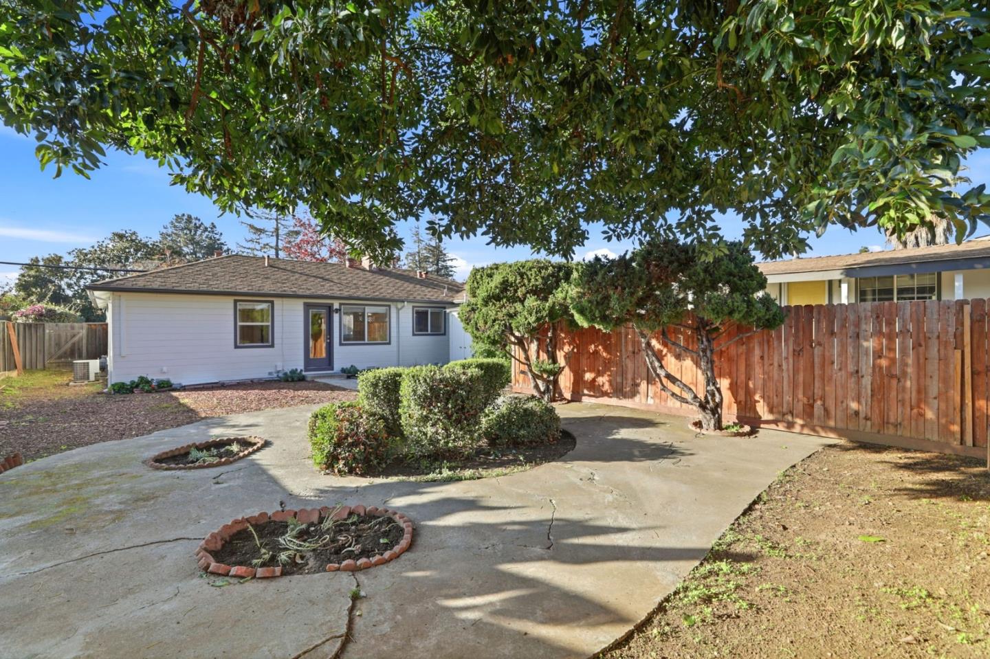 440 North Milton Avenue