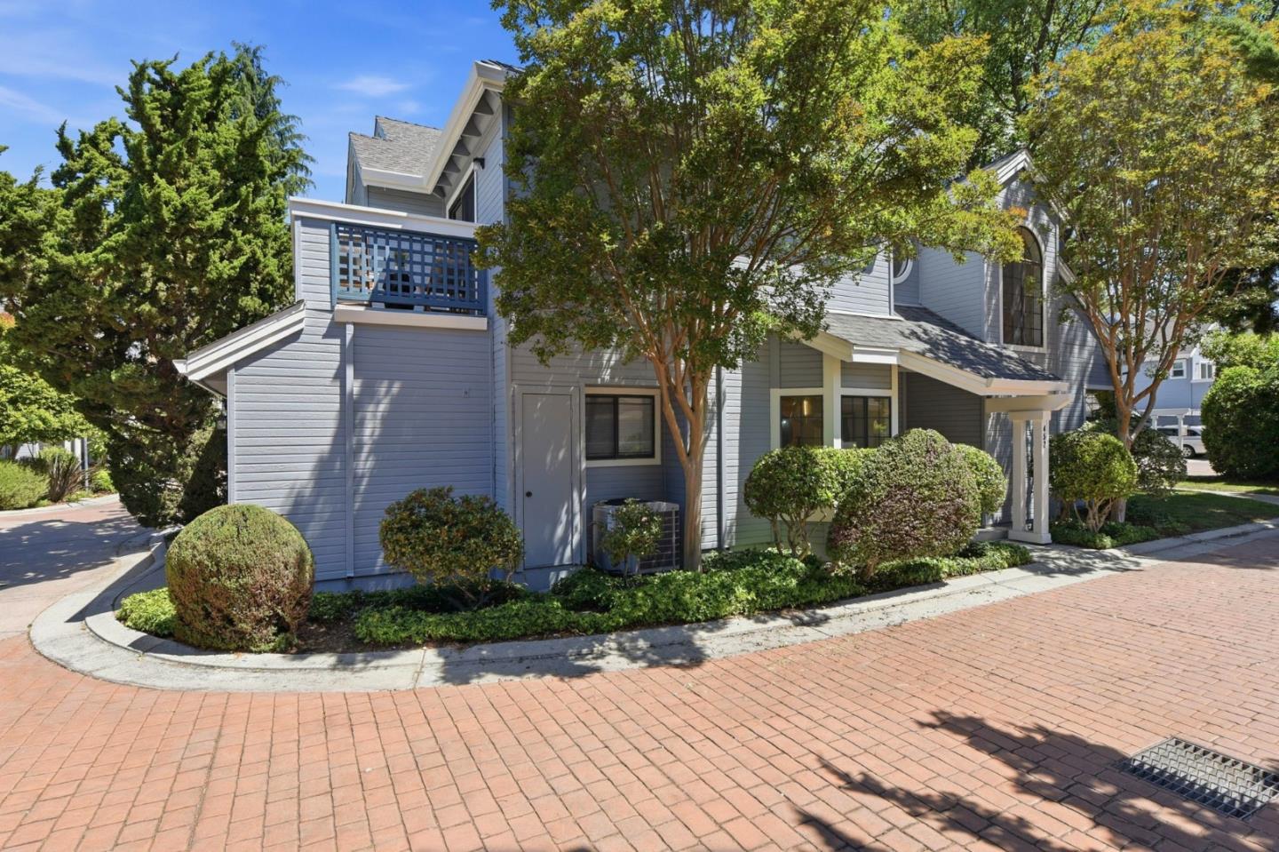 452 Mountain Laurel Court