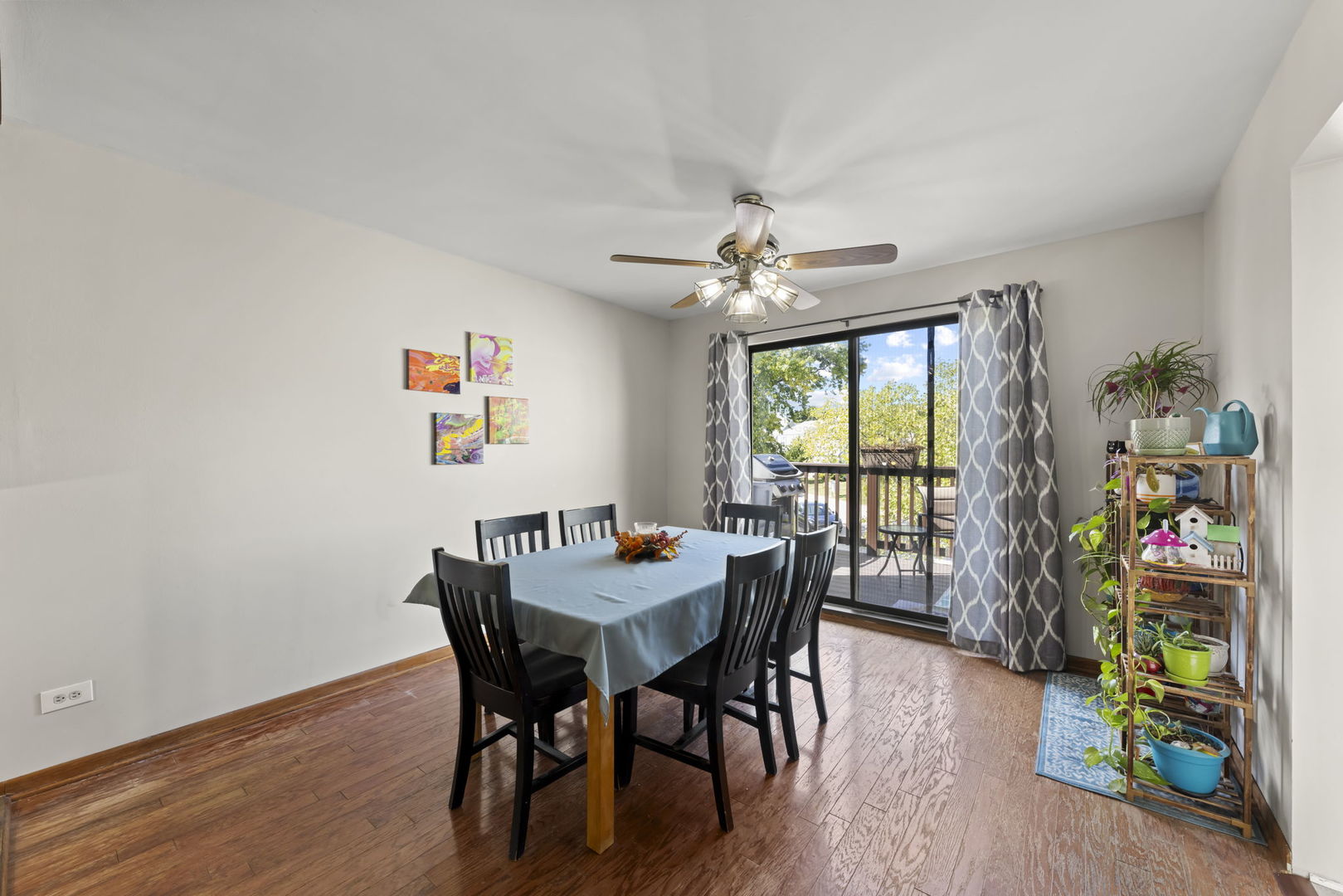 3S255 Briarwood Drive