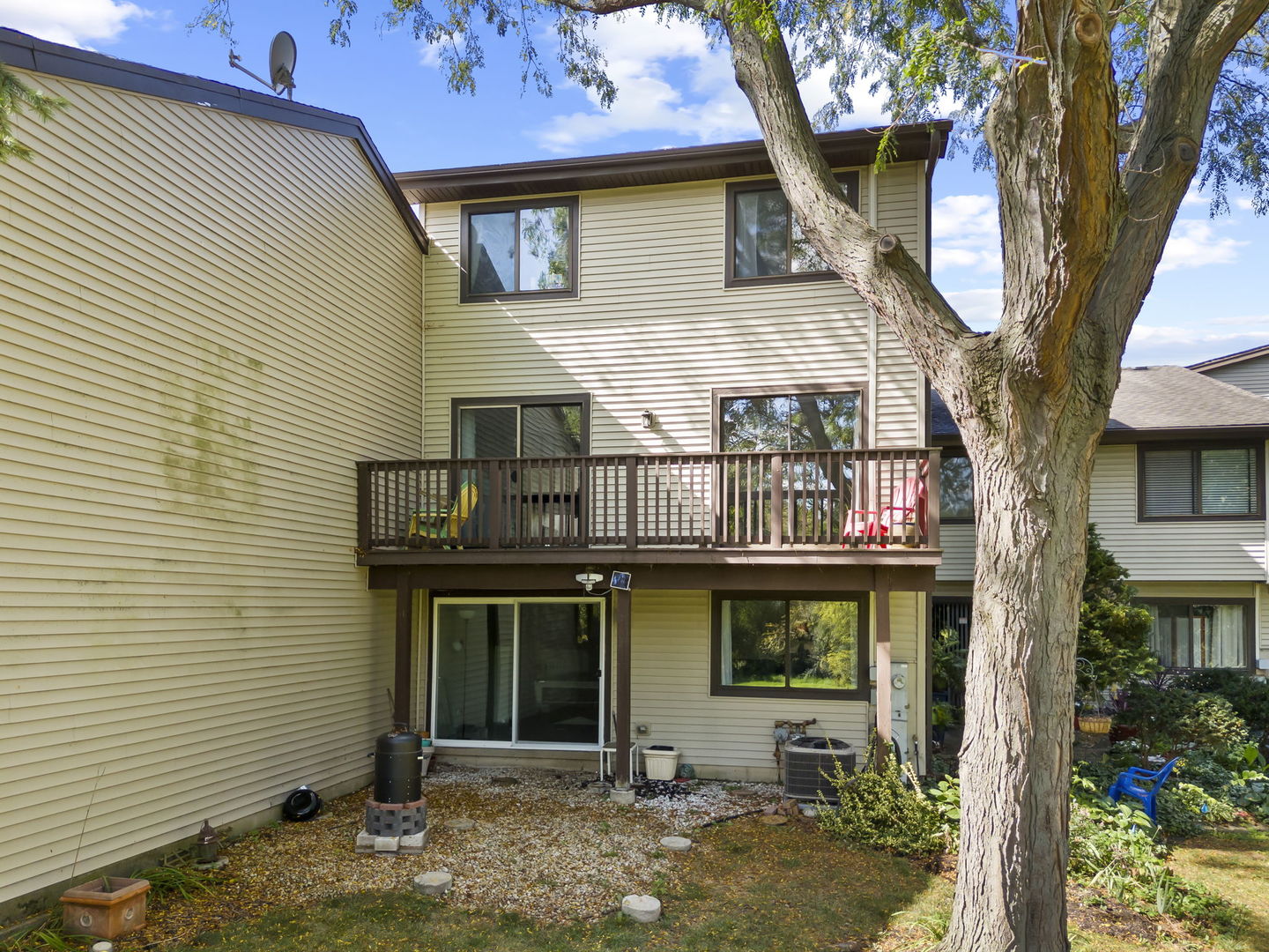 3S255 Briarwood Drive