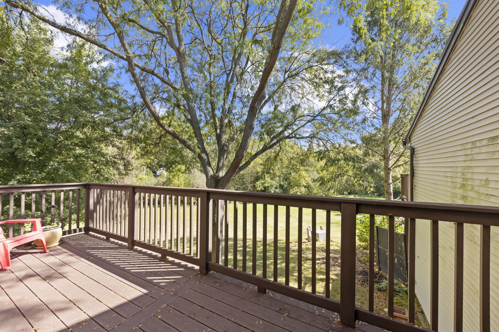 3S255 Briarwood Drive