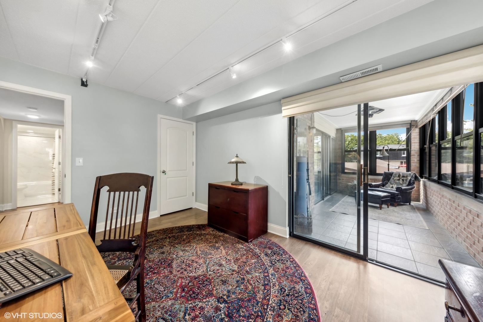 1132 Curtiss Street Unit: 2B