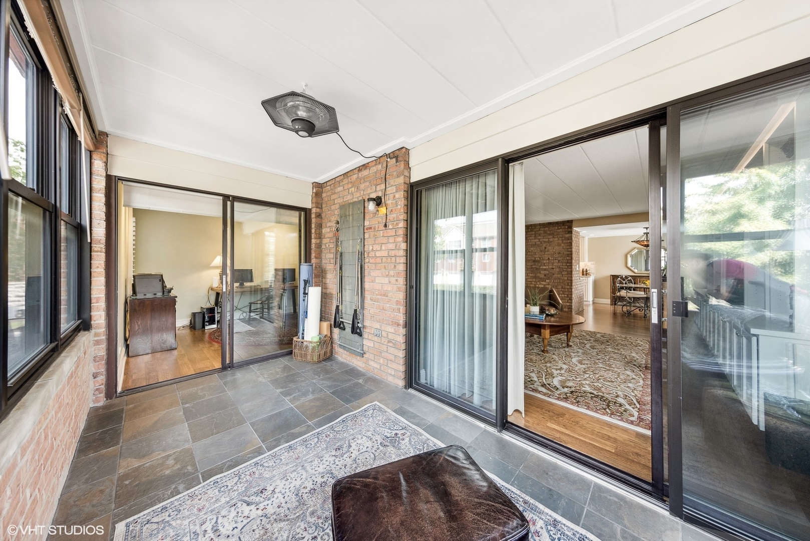 1132 Curtiss Street Unit: 2B