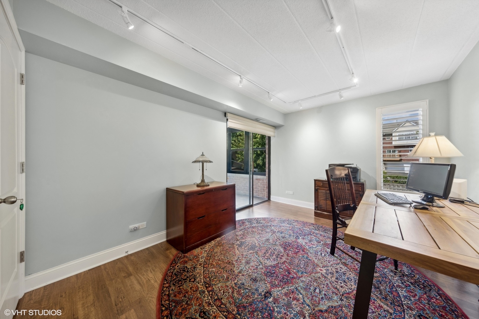 1132 Curtiss Street Unit: 2B