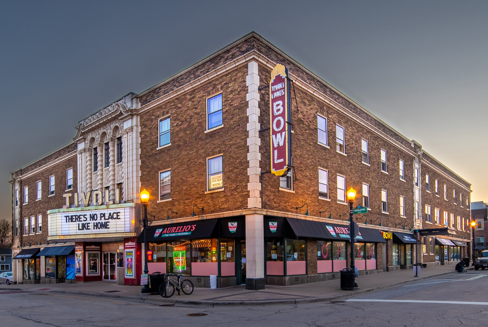 1132 Curtiss Street Unit: 2B