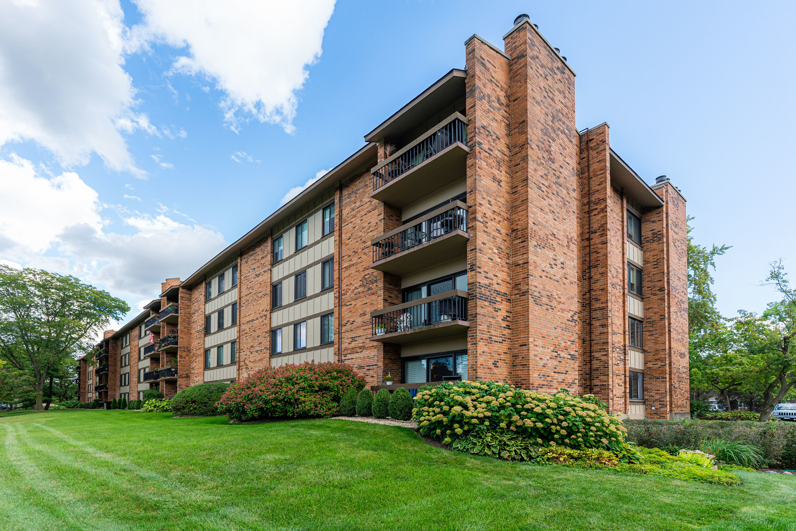 77 Lake Hinsdale Drive Unit: 313