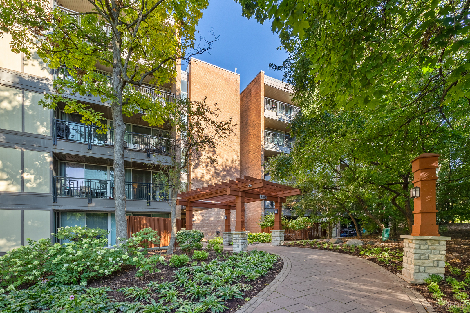 5900 Oakwood Drive Unit: 2A