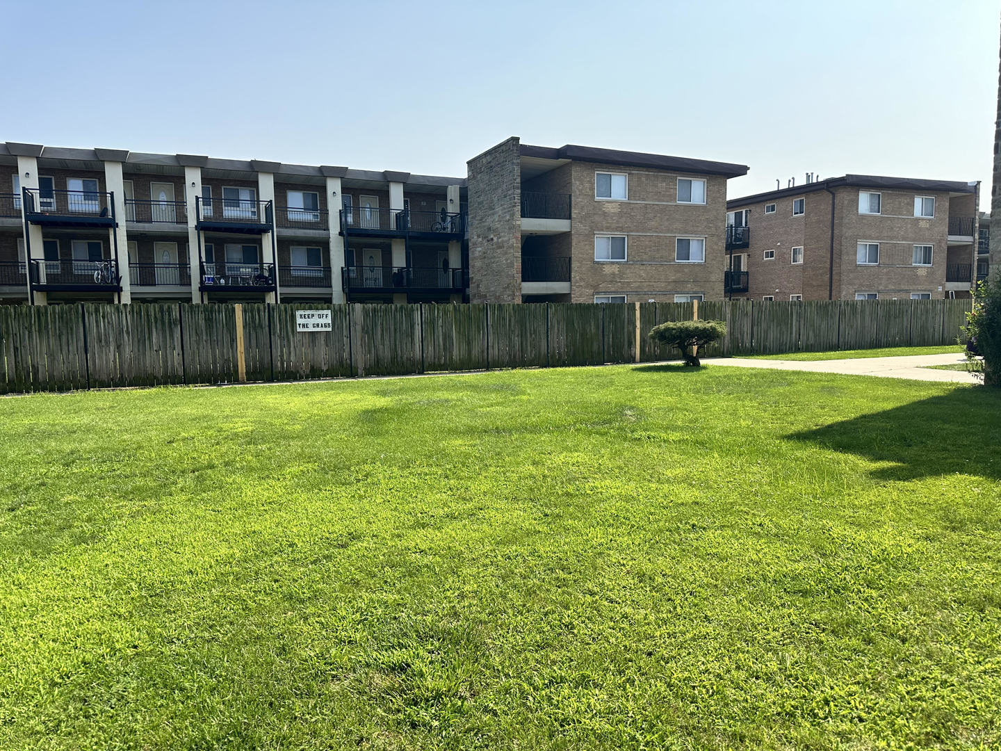6432 N Ridge Boulevard Unit: 1G