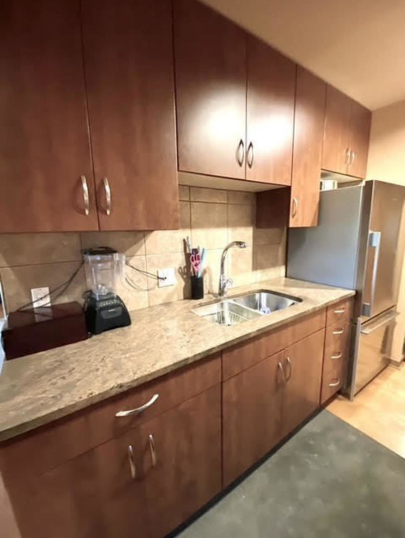 1615 Maple Terrace Unit: 3M