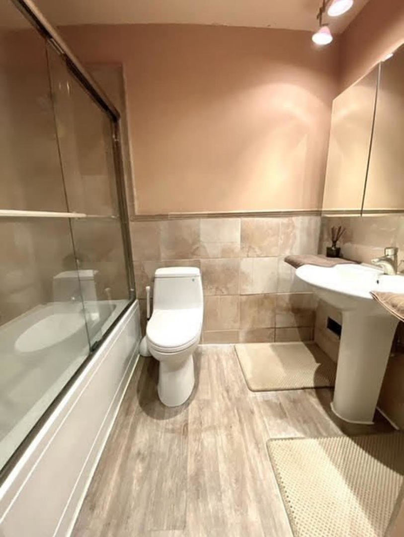 1615 Maple Terrace Unit: 3M
