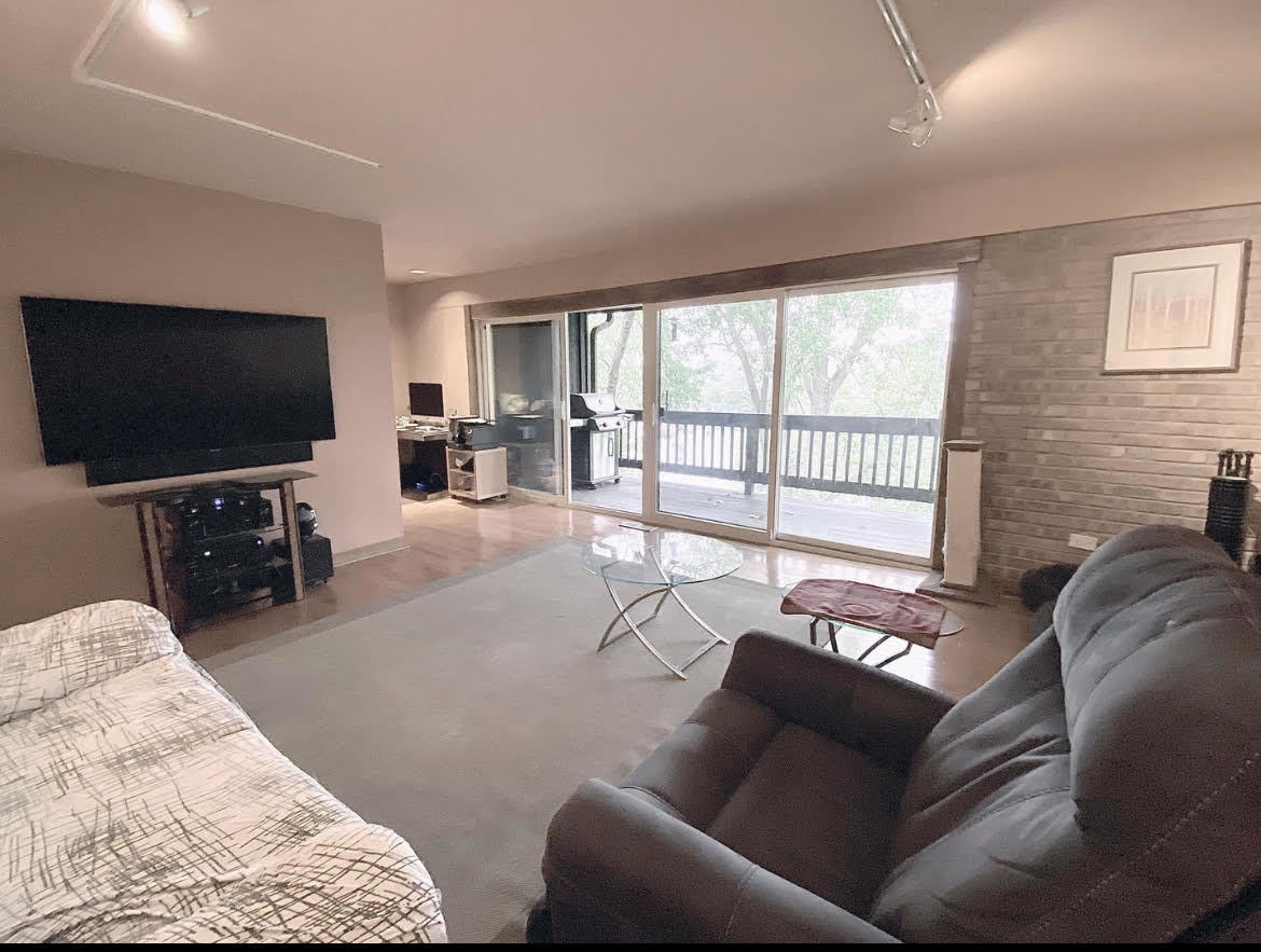 1615 Maple Terrace Unit: 3M