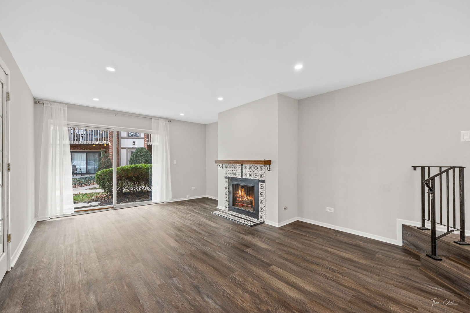 2370 Abbeywood Drive Unit: B