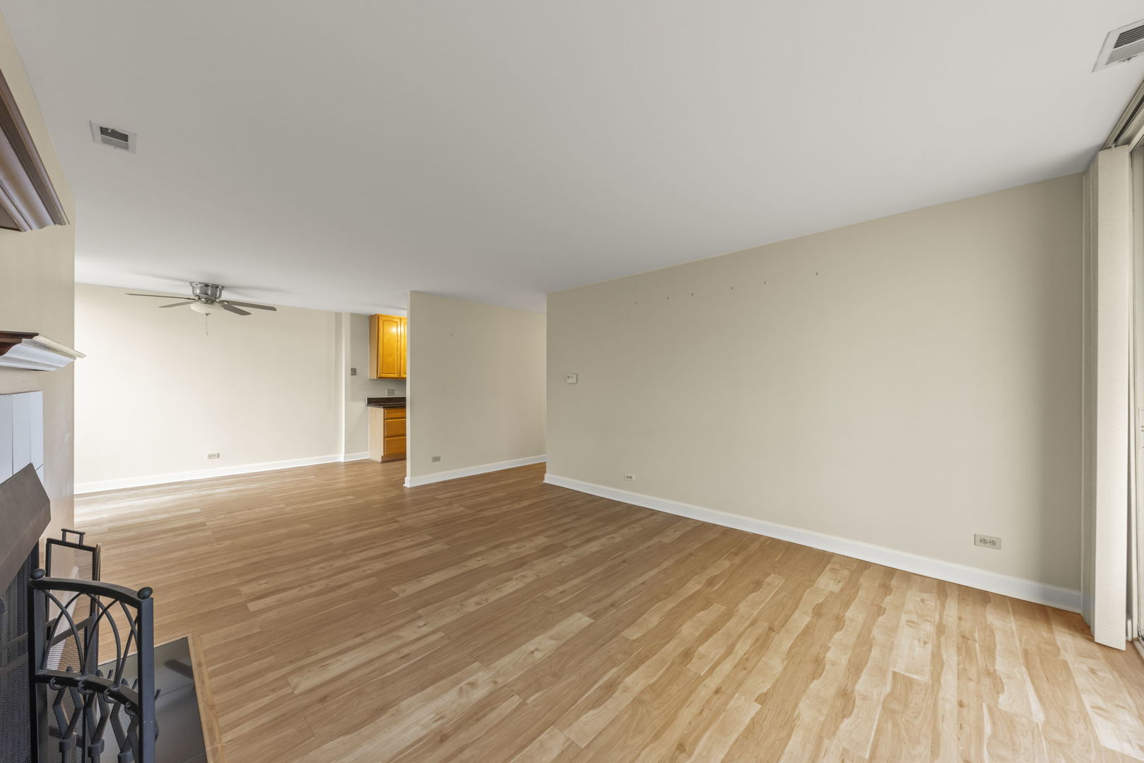 1833 Four Lakes Avenue Unit: 4A