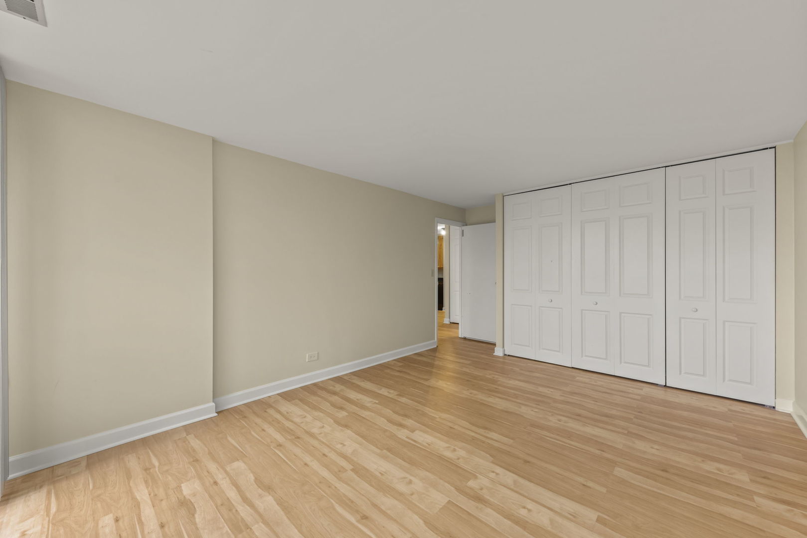 1833 Four Lakes Avenue Unit: 4A