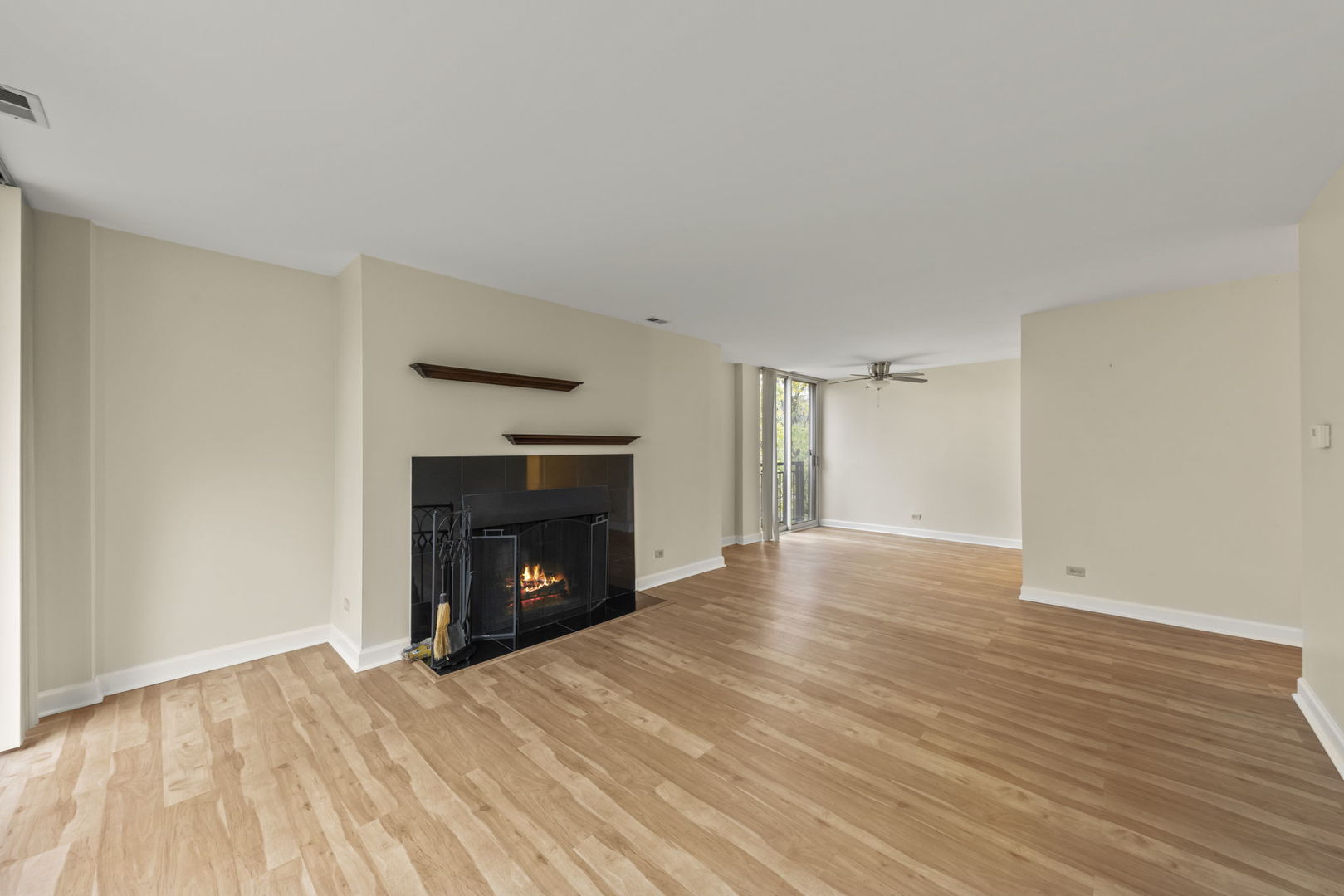 1833 Four Lakes Avenue Unit: 4A