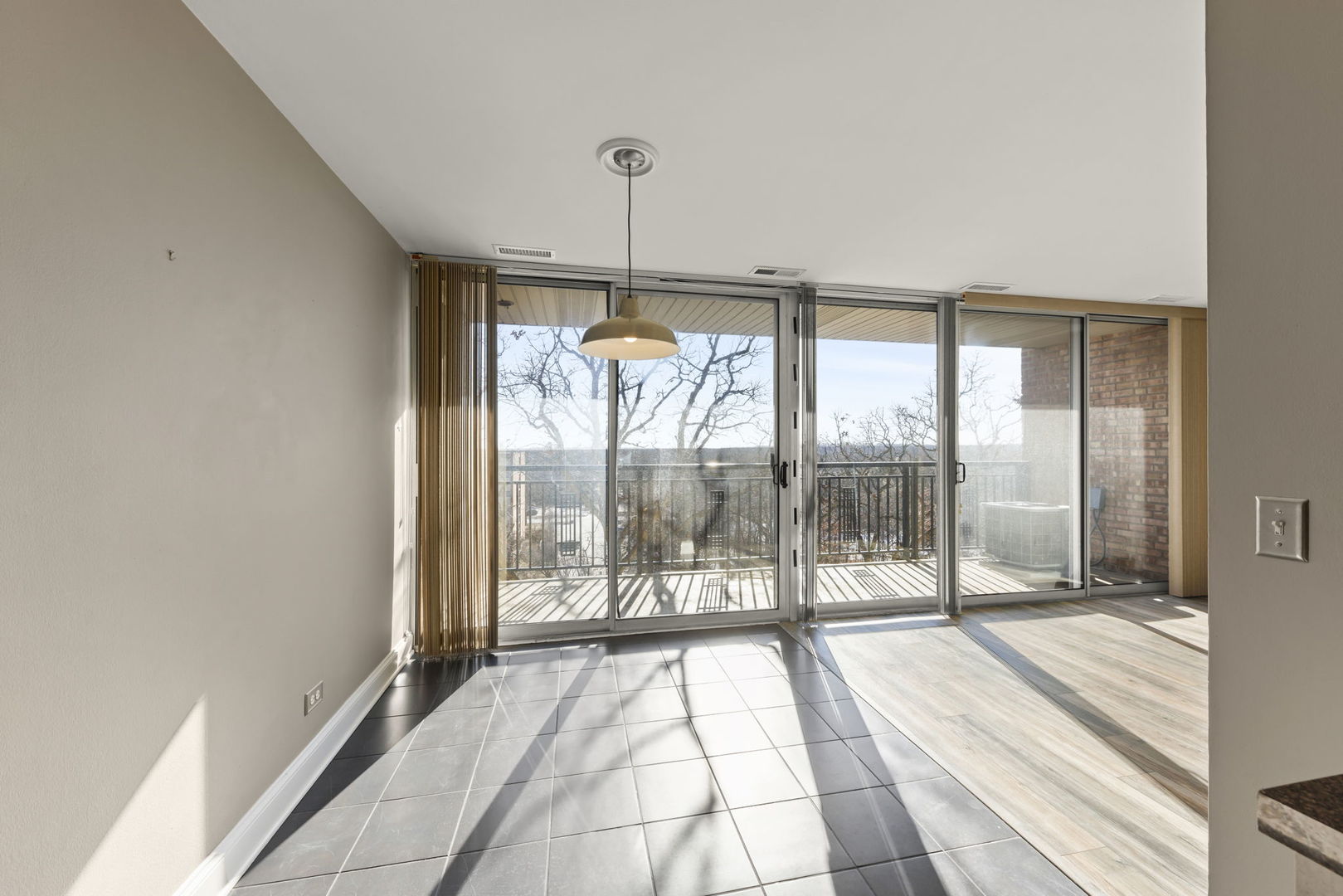 5950 OAKWOOD Drive Unit: 6C