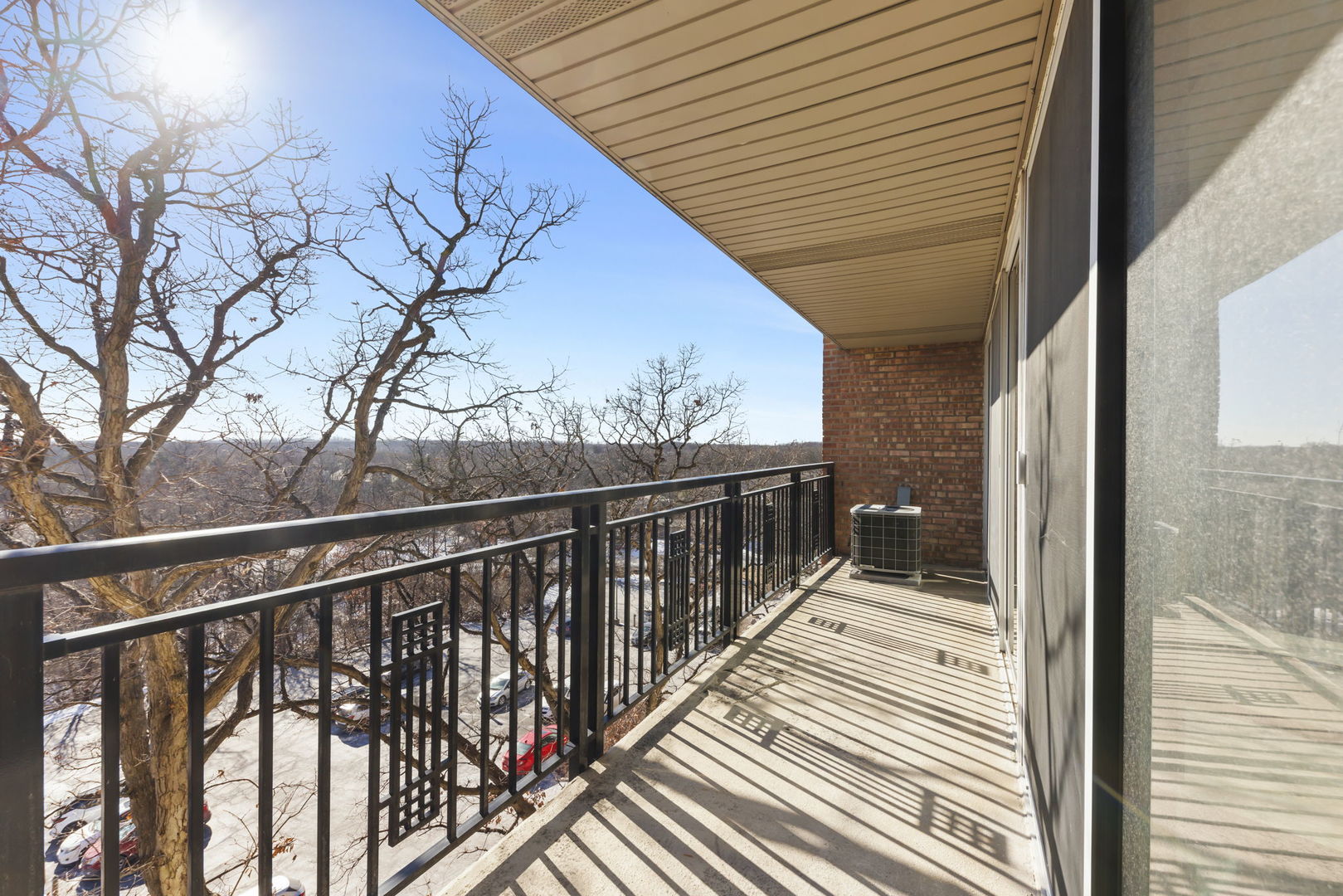 5950 OAKWOOD Drive Unit: 6C