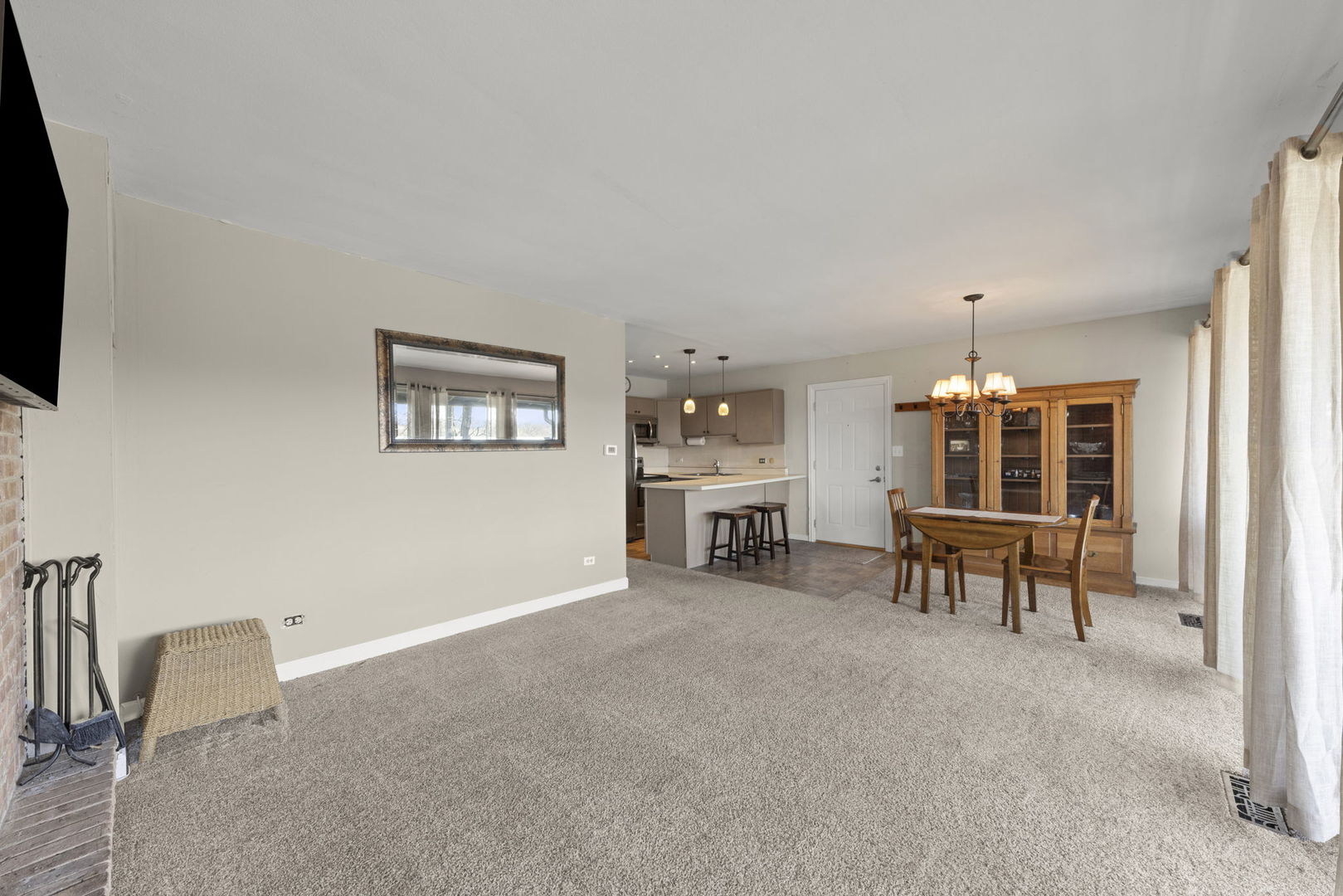 5508 E LAKE Drive Unit: F